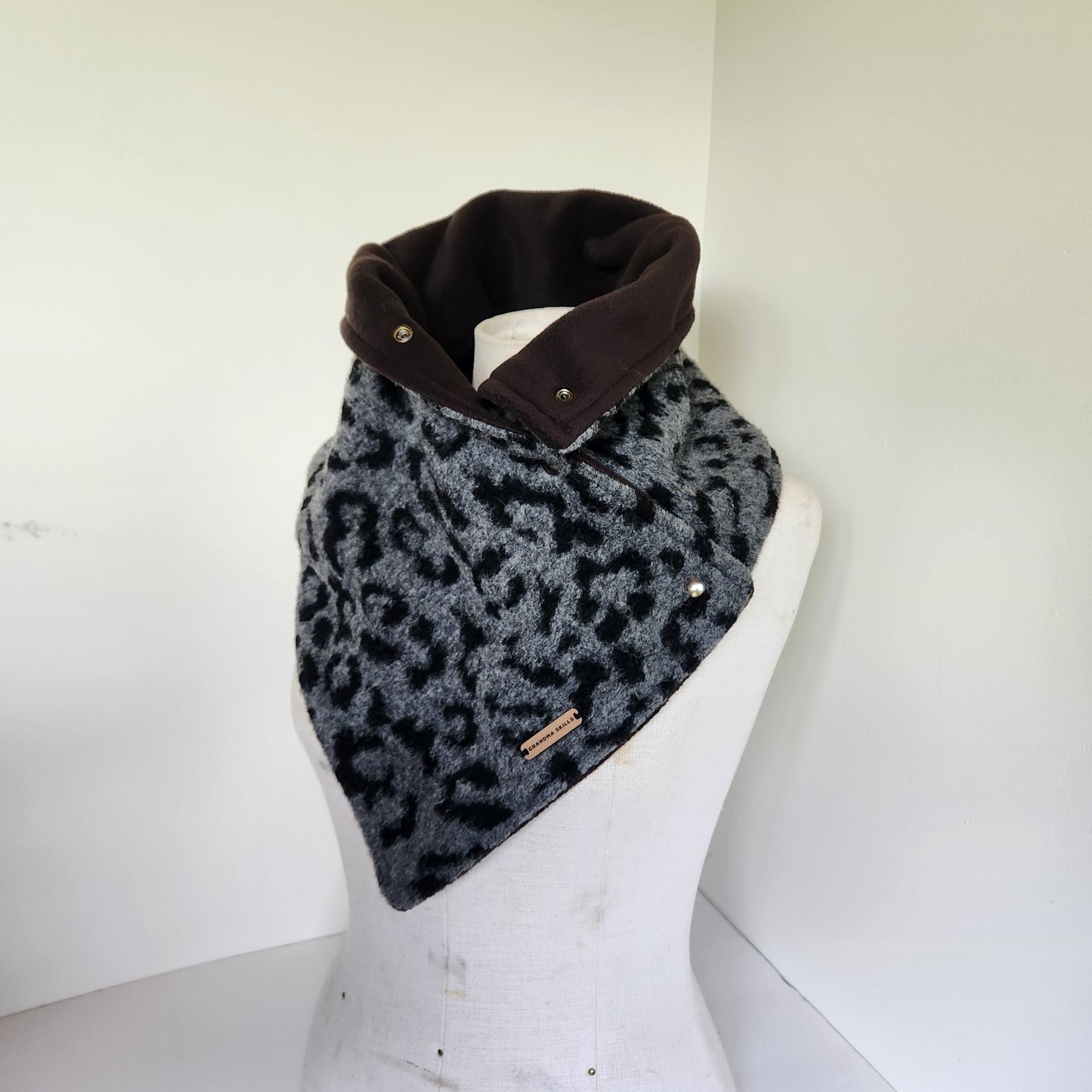 Snap Cowl-Charcoal Leopard