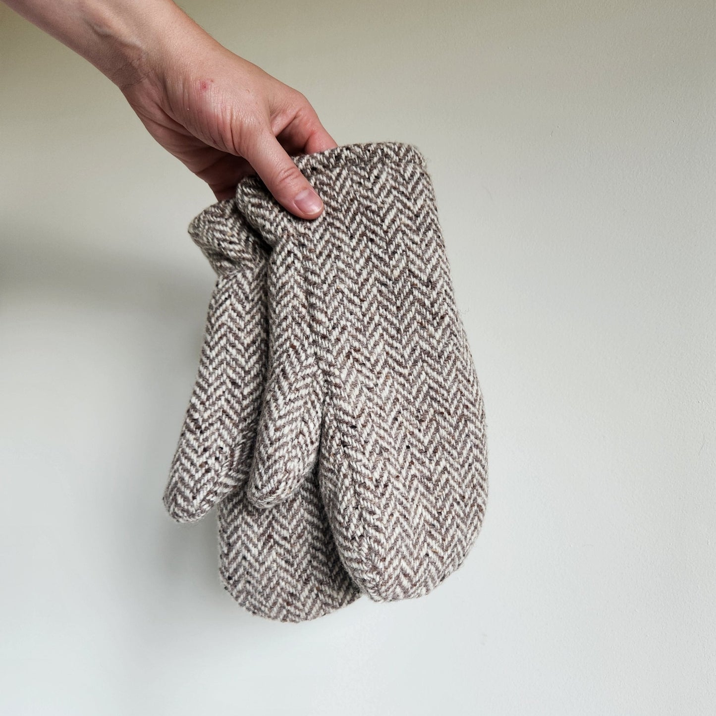 Wool Mittens Beige Herringbone-Large