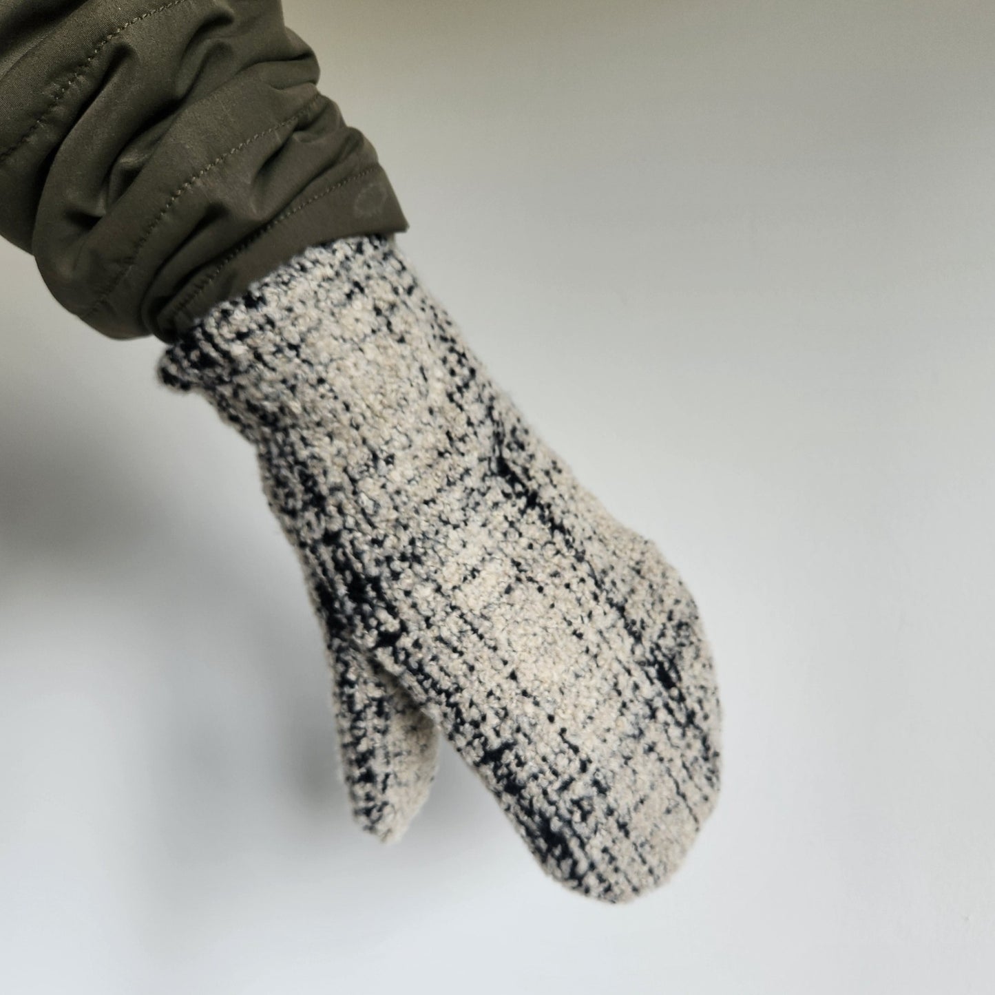 Wool Mittens Cream & Black Brushed-Large