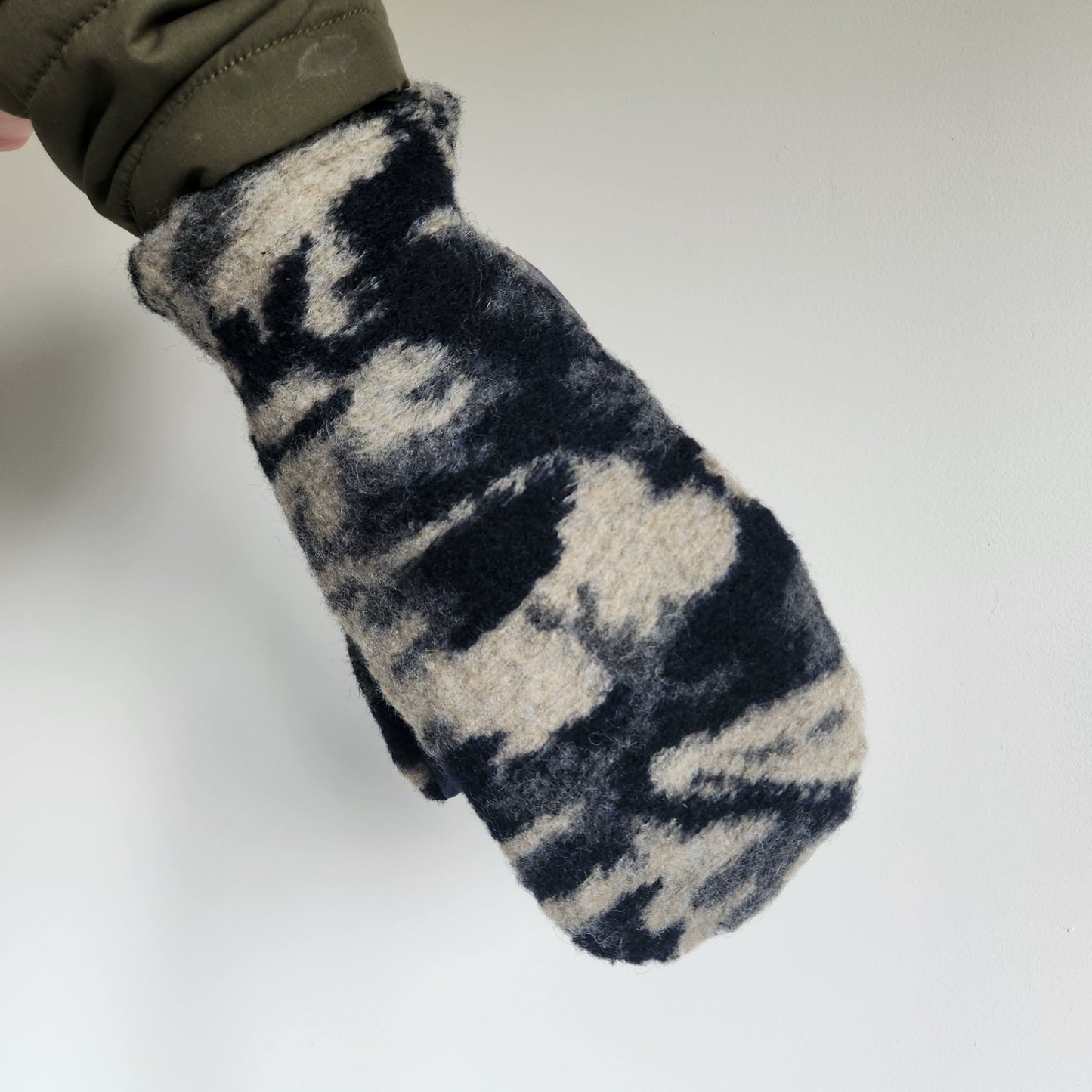Wool Mittens Navy Abstract Camo