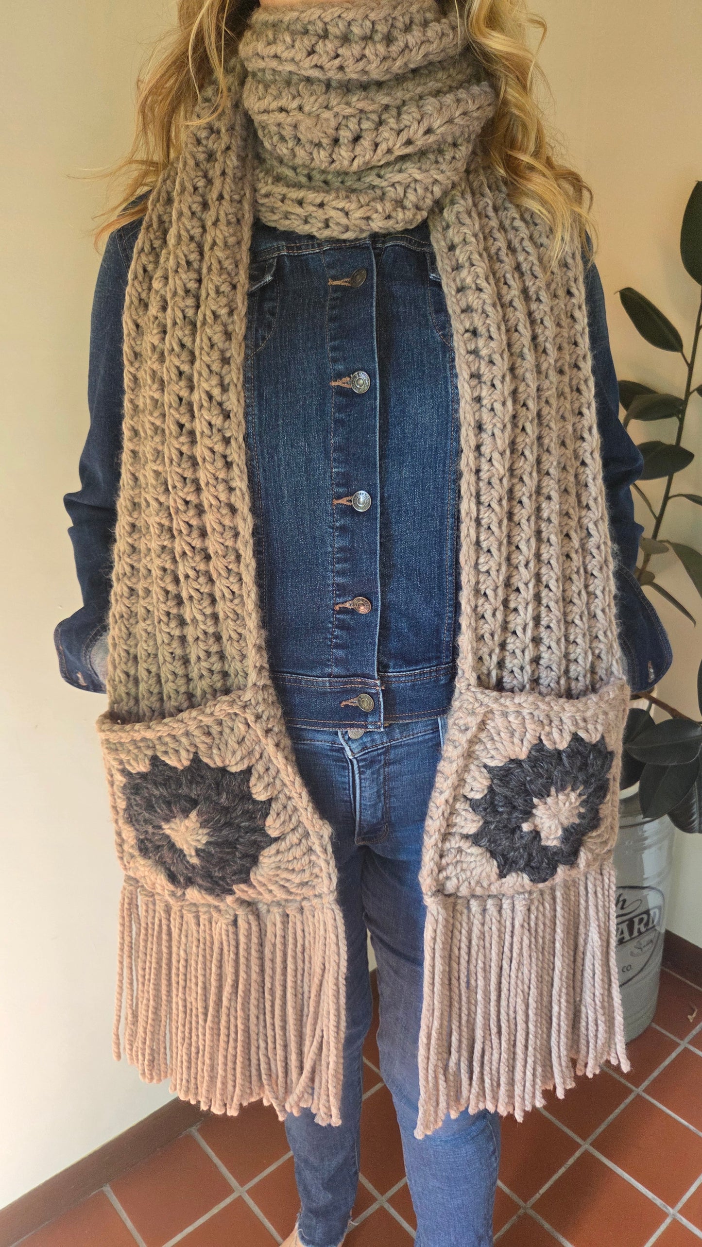 Sunflower Pocket Scarf