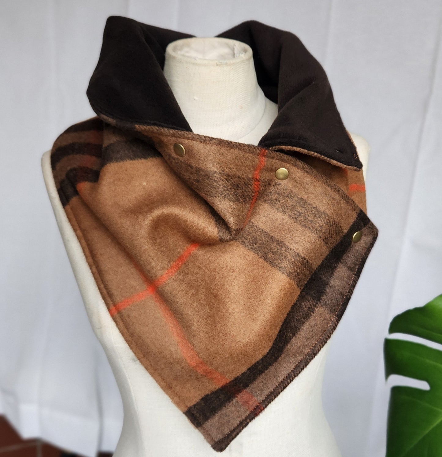 Slim Fit Snap Cowl-Dutton Plaid
