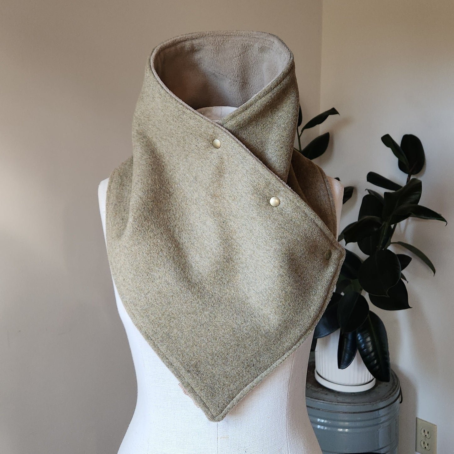 Snap Cowl-Oktoberfest Sage
