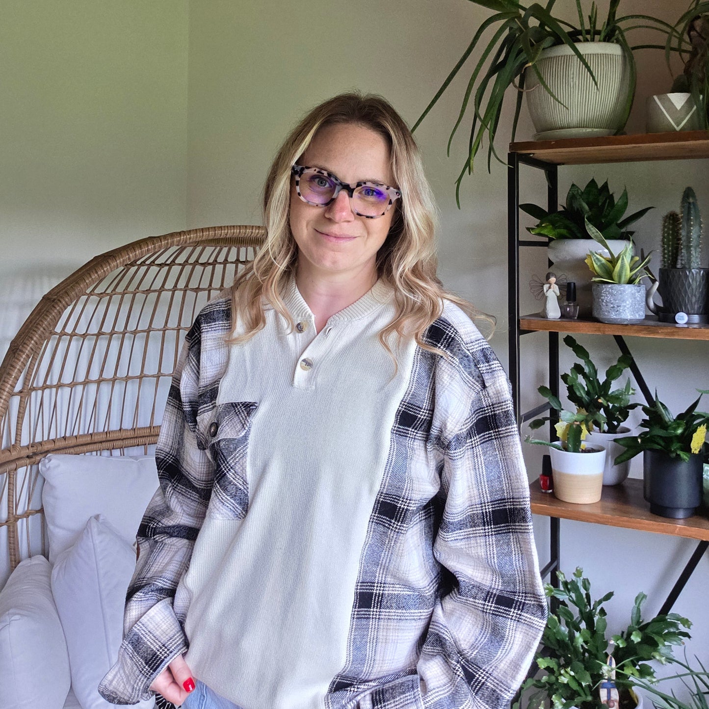 Bonfire Bestie Shirt - Plaid & Cream
