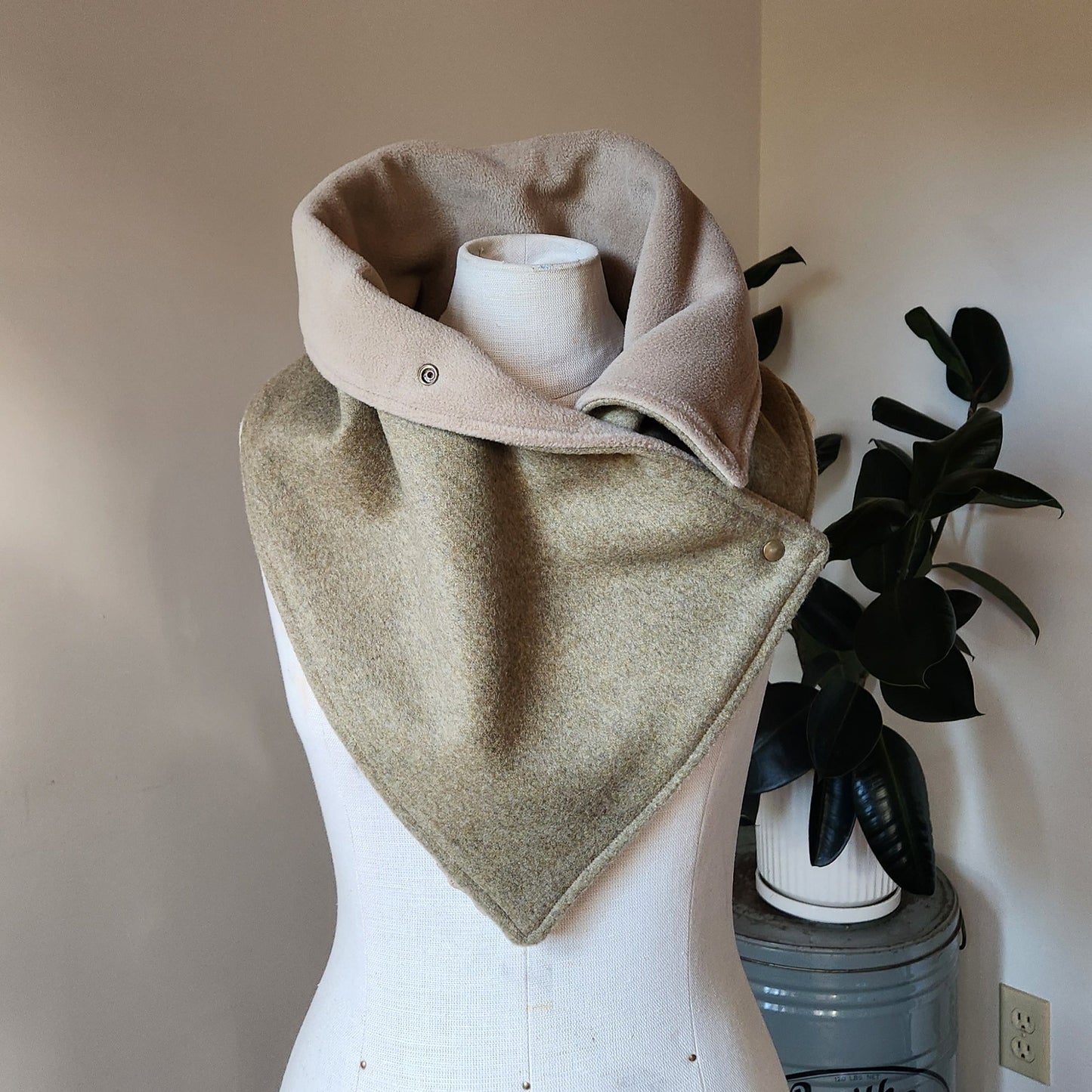 Snap Cowl-Oktoberfest Sage