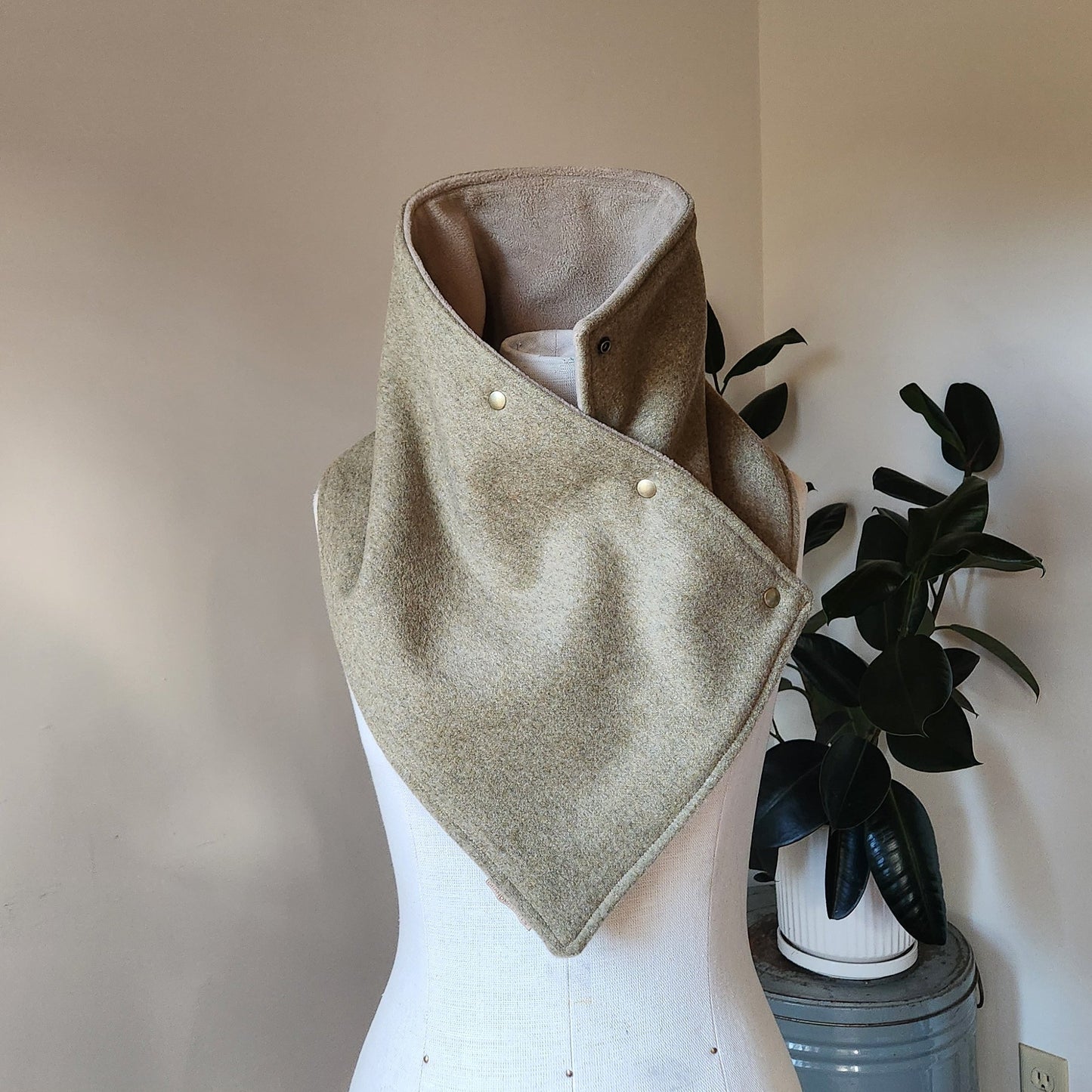 Snap Cowl-Oktoberfest Sage