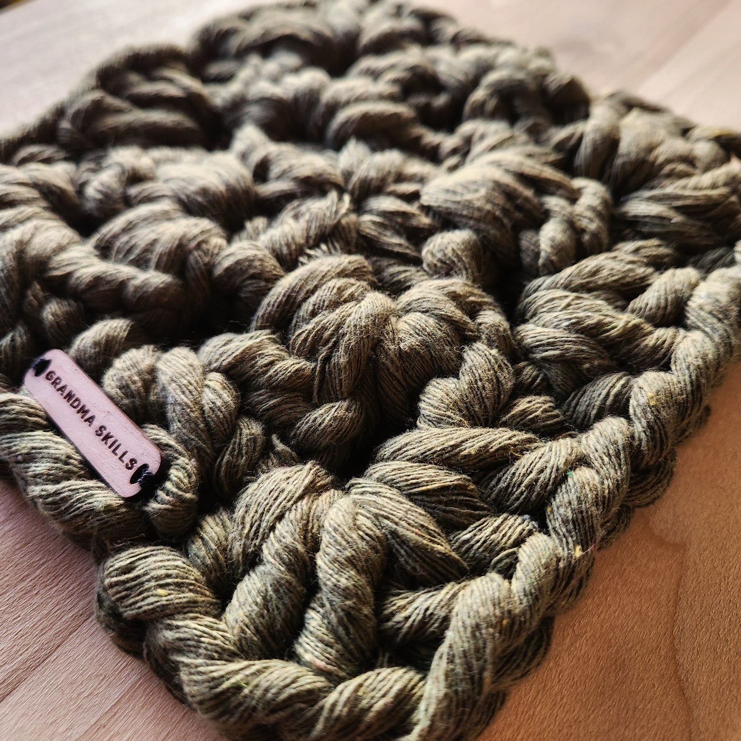 Trivet-Olive