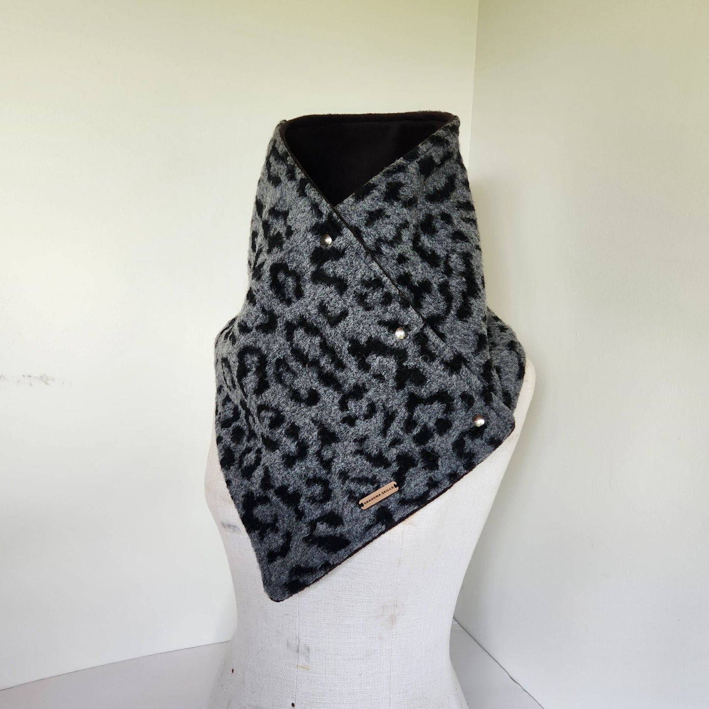 Snap Cowl-Charcoal Leopard