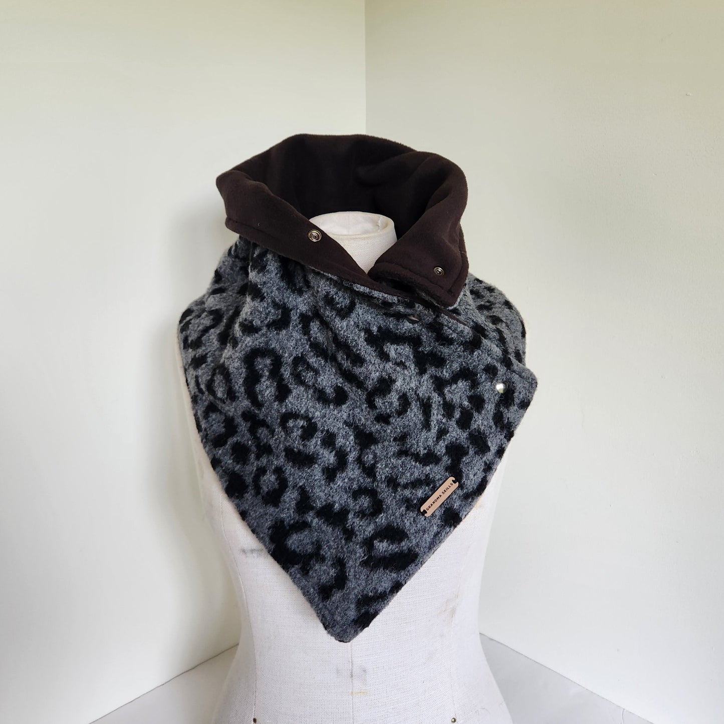 Snap Cowl-Charcoal Leopard