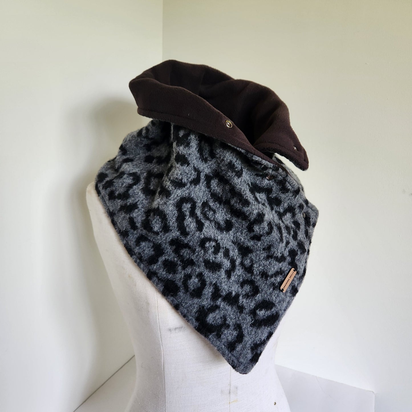 Snap Cowl-Charcoal Leopard