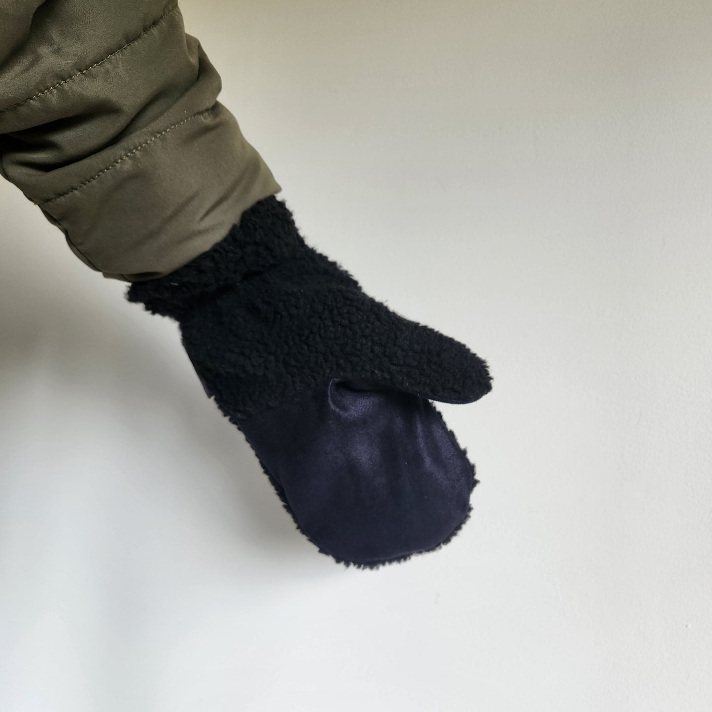 Sherpa Mittens OG Black