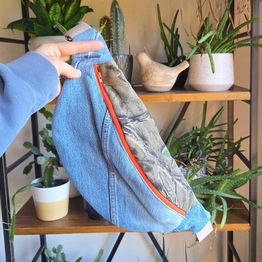 Large Fanny Pack Orange Zipper 02