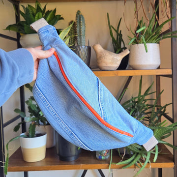 Large Fanny Pack Orange Zipper 01