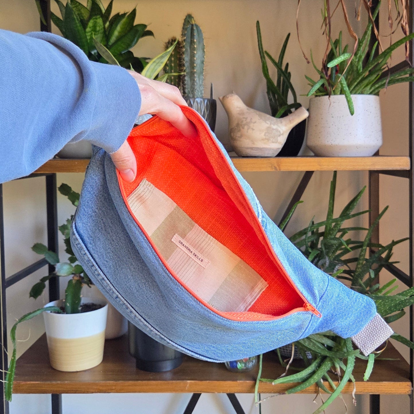Large Fanny Pack Orange Zipper 01