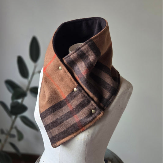 Slim Fit Snap Cowl-Dutton Plaid