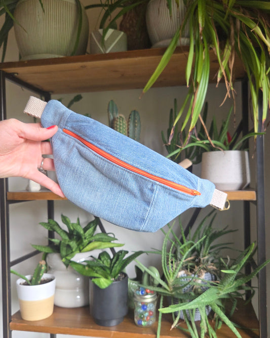 Small Fanny Pack Orange Zipper 03