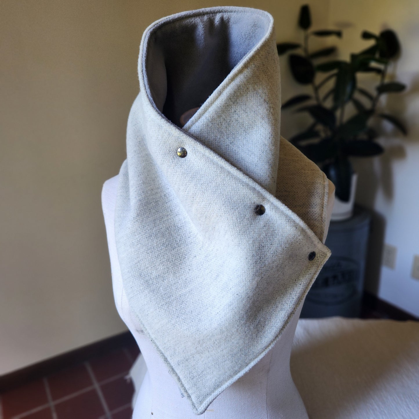 Luxury Snap Cowl-Natural Gray Slim Fit