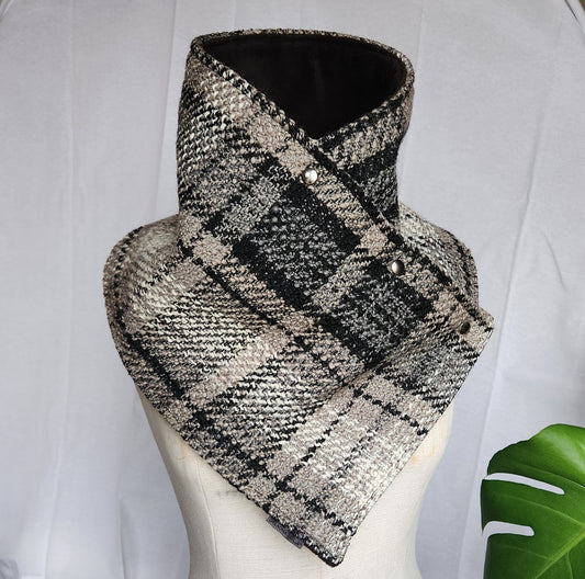 Slim Fit Snap Cowl-Basic Gray Plaid