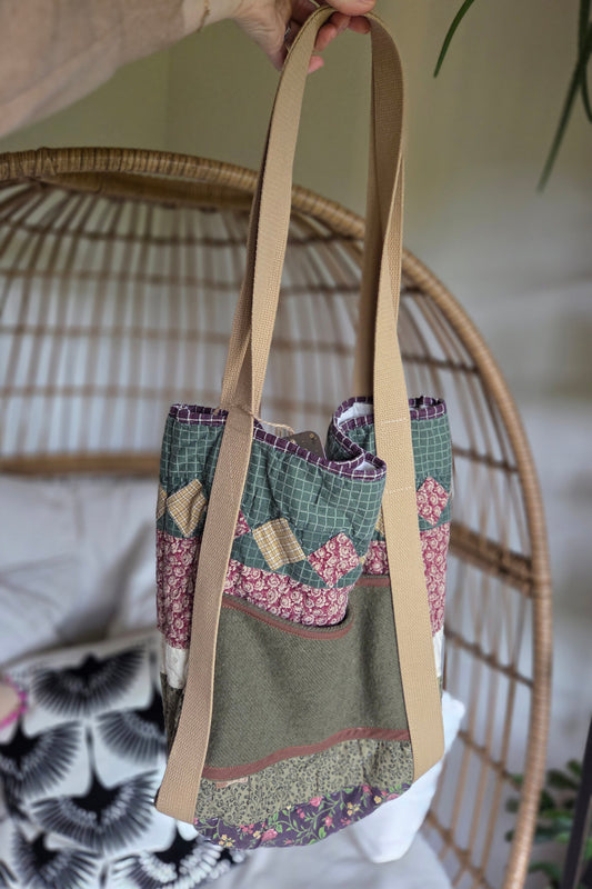 Cabin Tote 2