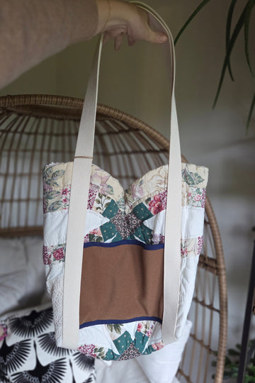 Cabin Tote 5