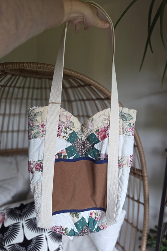 Cabin Tote 5