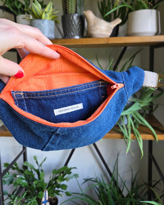 Small Fanny Pack Orange Zipper 04